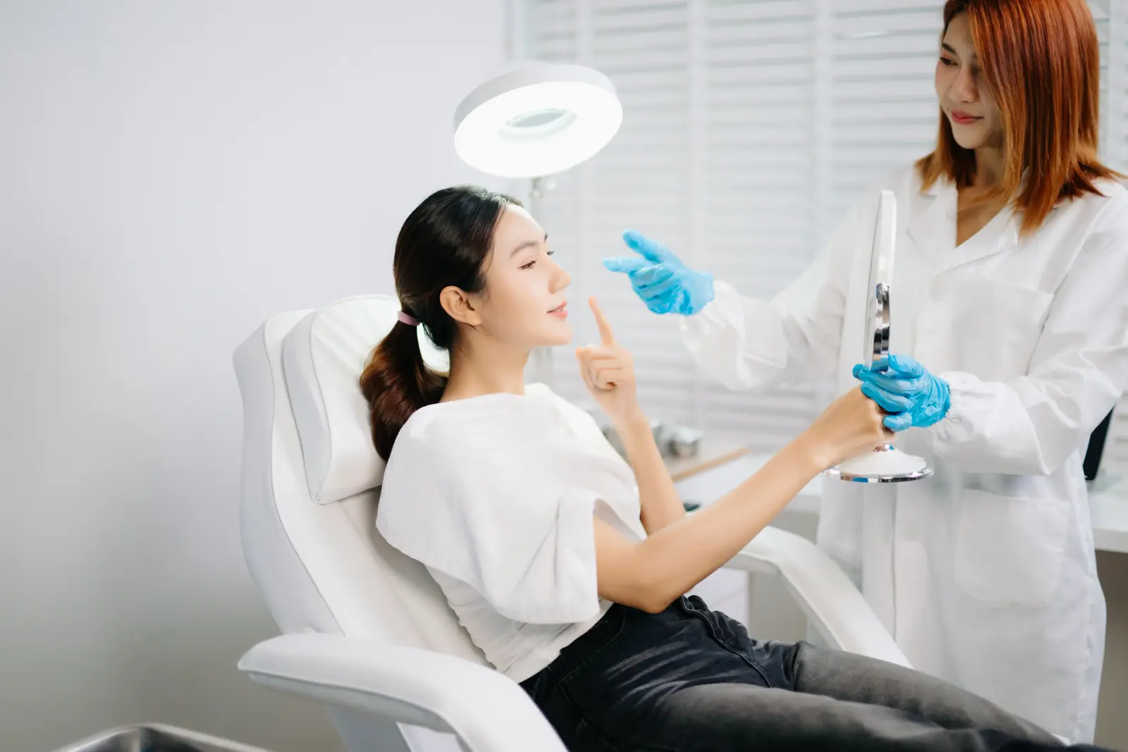 clinic consultation mirror